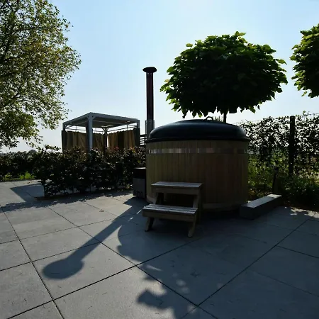 Luxury In With Sauna Megchelen