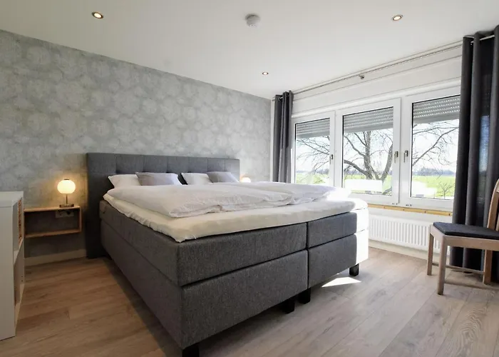 Tranquil Group Retreat In Nature ヴィラ Megchelen