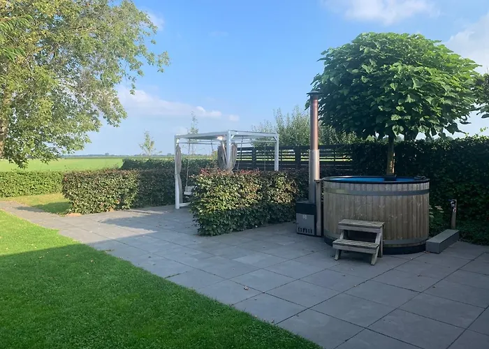 Tranquil Group Retreat In Nature