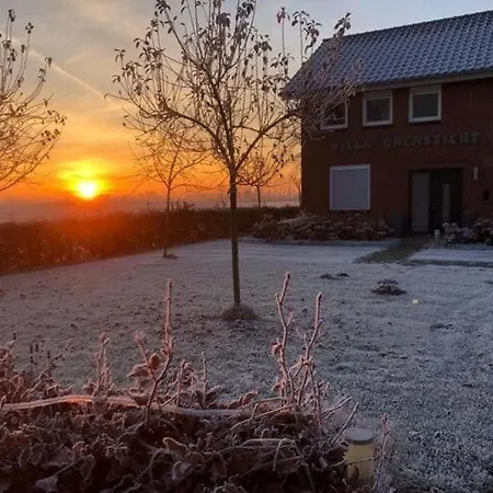 Tranquil Group Retreat In Nature Villa *