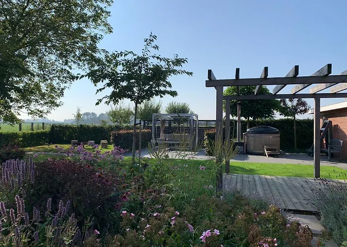 Tranquil Group Retreat In Nature